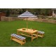 Table d'extérieur pour enfant avec ses deux bancs et son parasol