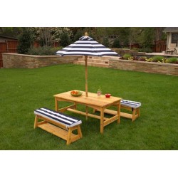 table d'extérieur pour enfant avec ses deux bancs et son parasol