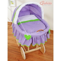 Berceau et parure complète brodée violet